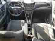 2020 Chevrolet Trax LS z VIN 3GNCJKSB5LL222083, wystawiony jako Copart lot #71254395 z przebiegiem 172 621 mil mil oraz Szkoda całkowita • Salvage title. Historia ofert i sprzedaży dostępna na DreamBid. Obrazek 8.