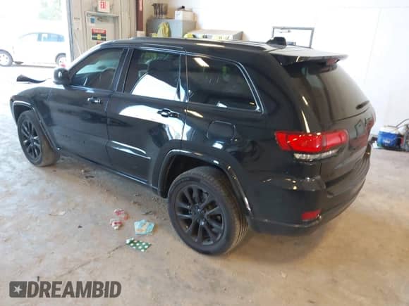 2018 Jeep Grand Cherokee Laredo с VIN 1C4RJFAG3JC137467, выставлен на аукционе IAAI как лот 43354445 с пробегом 118 635 миль миль и . История ставок и продаж доступна на DreamBid. Изображение 3.