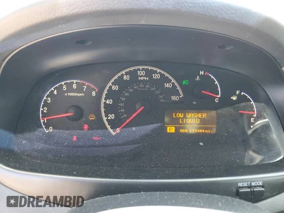 2006 Hyundai Azera SE с VIN KMHFC46F66A121649, выставлен на аукционе Copart как лот 71426215 с пробегом 173 484 миль миль и Списание • Salvage title. История ставок и продаж доступна на DreamBid. Изображение 9.