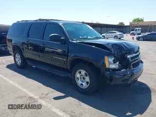 2009 Chevrolet Suburban 2LT с VIN 1GNFC26089R264006, выставлен на аукционе IAAI как лот 42761708 с пробегом 199 609 миль миль и . История ставок и продаж доступна на DreamBid. Изображение 1.