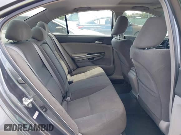 2009 Honda Accord EX z VIN 1HGCP36759A011647, wystawiony jako IAAI lot #43212659 z przebiegiem 172 187 mil mil oraz . Historia ofert i sprzedaży dostępna na DreamBid. Obrazek 8.