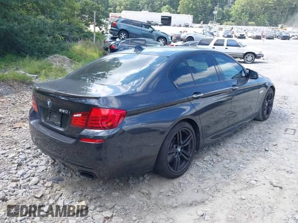 2013 BMW 5 Series 550i z VIN WBAFR9C59DDX79471, wystawiony jako IAAI lot #42832922 z przebiegiem 111 291 mil mil oraz . Historia ofert i sprzedaży dostępna na DreamBid. Obrazek 4.