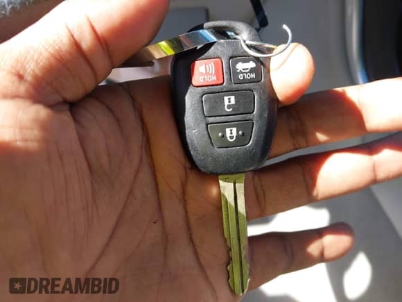 2015 Toyota Camry SE с VIN 4T1BF1FK6FU045480, выставлен на аукционе IAAI как лот 43364892 с пробегом 271 914 миль миль и . История ставок и продаж доступна на DreamBid. Изображение 11.