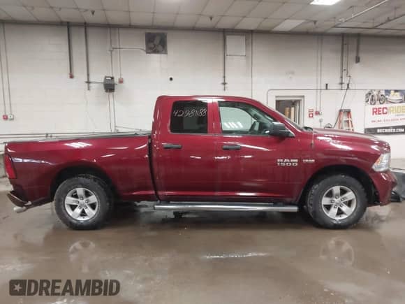 2017 Ram 1500 Express z VIN 1C6RR7FT9HS767764, wystawiony jako IAAI lot #42981188 z przebiegiem 108 411 mil mil oraz . Historia ofert i sprzedaży dostępna na DreamBid. Obrazek 13.