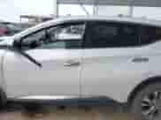 2018 Nissan Murano SV z VIN 5N1AZ2MG8JN202548, wystawiony jako IAAI lot #42394037 z przebiegiem 80 714 mil mil oraz . Historia ofert i sprzedaży dostępna na DreamBid. Obrazek 13.