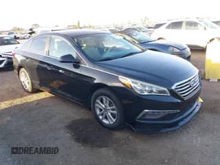 2015 Hyundai Sonata SE с VIN 5NPE24AF2FH016433, выставлен на аукционе IAAI как лот 43453828 с пробегом 214 624 миль миль и . История ставок и продаж доступна на DreamBid. Изображение 1.