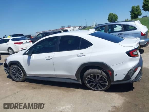 2022 Subaru WRX Premium with VIN JF1VBAF62N9003170, listed as a IAAI auction lot 42277452 with 47,019 mi miles and . Bid and sale history available at DreamBid. Image 14.