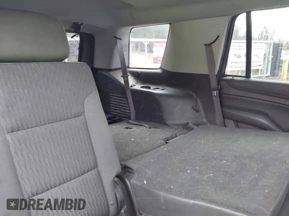2015 Chevrolet Tahoe LS z VIN 1GNSKAKC6FR578745, wystawiony jako IAAI lot #43481431 z przebiegiem 452 330 mil mil oraz . Historia ofert i sprzedaży dostępna na DreamBid. Obrazek 8.
