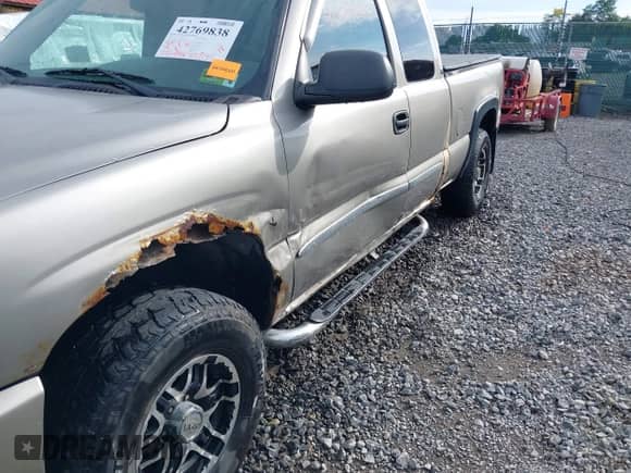 2003 GMC Sierra 1500 SLT with VIN 1GTEK19T73E241984, listed as a IAAI auction lot 42769838 with 273,448 mi miles and . Bid and sale history available at DreamBid. Image 6.