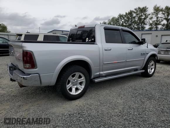 2015 Ram 1500 Laramie Limited z VIN 1C6RR7PT9FS556253, wystawiony jako Copart lot #65618915 z przebiegiem 126 110 mil mil oraz Szkoda całkowita • Salvage title. Historia ofert i sprzedaży dostępna na DreamBid. Obrazek 3.