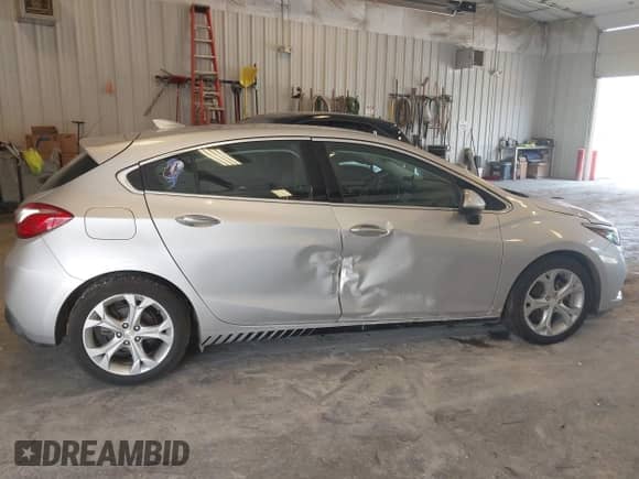 2017 Chevrolet Cruze Premier с VIN 3G1BF6SM4HS607896, выставлен на аукционе IAAI как лот 42726084 с пробегом 96 993 миль миль и . История ставок и продаж доступна на DreamBid. Изображение 13.