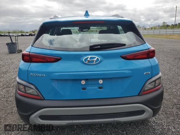 2022 Hyundai Kona SE z VIN KM8K2CAB6NU768114, wystawiony jako Copart lot #71065985 z przebiegiem 34 379 mil mil oraz Szkoda całkowita • Salvage title. Historia ofert i sprzedaży dostępna na DreamBid. Obrazek 6.