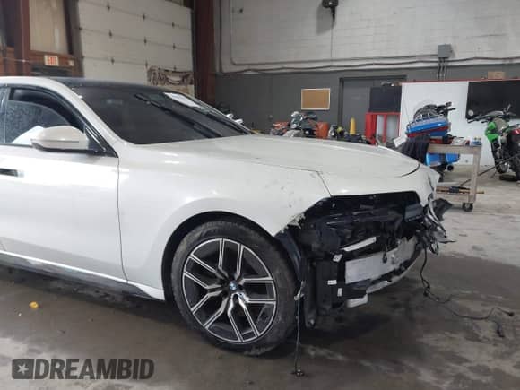 2023 BMW 7 Series 760i xDrive with VIN WBA33EJ01PCM24809, listed as a IAAI auction lot 43310239 with 31,704 mi miles and . Bid and sale history available at DreamBid. Image 18.
