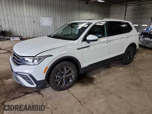 2024 Volkswagen Tiguan SE с VIN 3VVMB7AX7RM064578, выставлен на аукционе Copart как лот 69648265 с пробегом Не указан миль и Списание • Salvage title. История ставок и продаж доступна на DreamBid. Изображение 1.