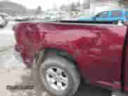 2018 Ram 1500 Big Horn z VIN 1C6RR7GG7JS319692, wystawiony jako IAAI lot #41486502 z przebiegiem 98 635 mil mil oraz . Historia ofert i sprzedaży dostępna na DreamBid. Obrazek 12.