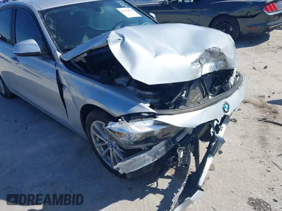 2016 BMW 3 Series 320i xDrive with VIN WBA8A3C59GK689623, listed as a IAAI auction lot 41472082 with 43,569 mi miles and . Bid and sale history available at DreamBid. Image 17.