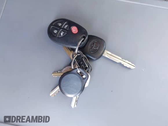 2011 Toyota Sienna LE with VIN 5TDKK3DC5BS156172, listed as a IAAI auction lot 43237005 with 159,013 mi miles and . Bid and sale history available at DreamBid. Image 11.