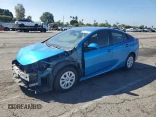2019 Toyota Prius LE с VIN JTDKARFU5K3071944, выставлен на аукционе Copart как лот 84475055 с пробегом 85 947 миль миль и Списание • Salvage title. История ставок и продаж доступна на DreamBid. Изображение 1.