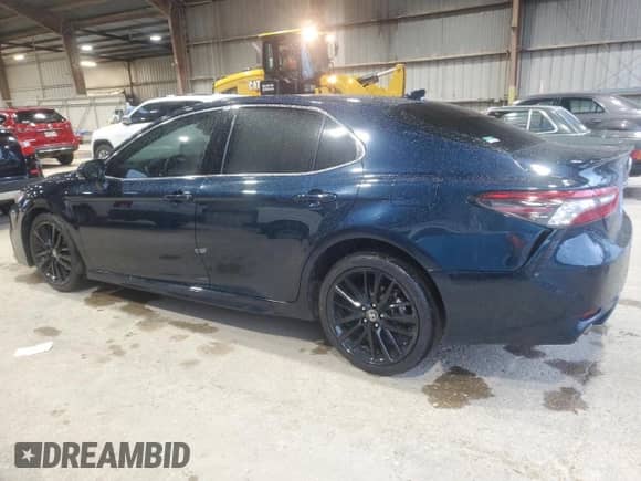 2021 Toyota Camry XSE with VIN 4T1K61AK1MU614806, listed as a Copart auction lot 70530875 with 121,057 mi miles and Salvage title. Bid and sale history available at DreamBid. Image 2.