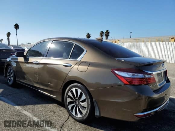 2017 Honda Accord EX-L z VIN JHMCR6F50HC006317, wystawiony jako Copart lot #84463825 z przebiegiem 403 205 mil mil oraz Czysty tytuł • Clean title. Historia ofert i sprzedaży dostępna na DreamBid. Obrazek 2.