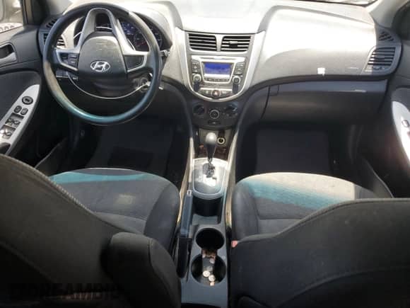 2014 Hyundai Accent GS с VIN KMHCT5AE7EU151117, выставлен на аукционе Copart как лот 63606685 с пробегом 118 841 миль миль и Списание • Salvage title. История ставок и продаж доступна на DreamBid. Изображение 8.