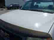 2002 GMC Sierra 1500 SLE z VIN 1GTEK14T12Z313681, wystawiony jako IAAI lot #43052983 z przebiegiem Nie podano mil oraz . Historia ofert i sprzedaży dostępna na DreamBid. Obrazek 6.