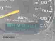 2002 Chevrolet Avalanche z VIN 3GNEK13T92G133437, wystawiony jako IAAI lot #42364490 z przebiegiem 178 941 mil mil oraz . Historia ofert i sprzedaży dostępna na DreamBid. Obrazek 15.