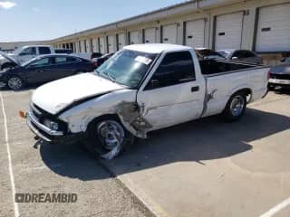 2003 Chevrolet S-10 с VIN 1GCCS14X838265534, выставлен на аукционе Copart как лот 51482295 с пробегом 160 926 миль миль и Списание • Salvage title. История ставок и продаж доступна на DreamBid. Изображение 1.