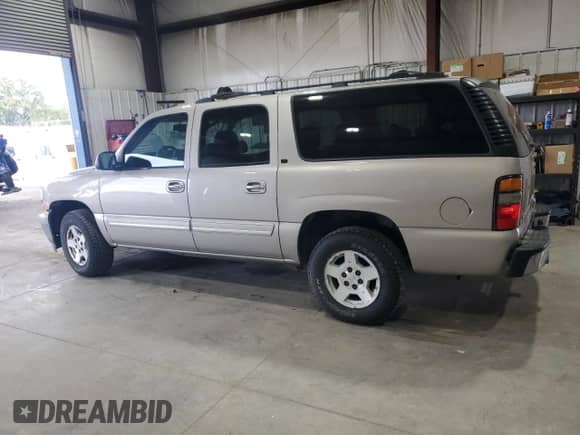 2006 Chevrolet Suburban LS с VIN 3GNFK16Z46G245508, выставлен на аукционе Copart как лот 85291065 с пробегом 300 794 миль миль и Чистый • Clean title. История ставок и продаж доступна на DreamBid. Изображение 2.