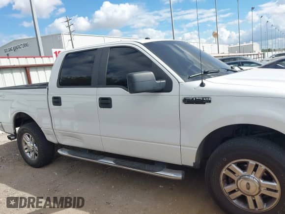 2007 Ford F-150 XLT с VIN 1FTRW14WX7KC59703, выставлен на аукционе IAAI как лот 43485556 с пробегом 336 976 миль миль и . История ставок и продаж доступна на DreamBid. Изображение 13.