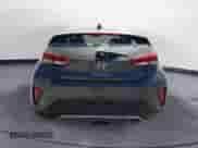 2019 Hyundai Veloster 2.0 z VIN KMHTG6AF4KU018331, wystawiony jako Copart lot #50381563 z przebiegiem 60 095 mil mil oraz . Historia ofert i sprzedaży dostępna na DreamBid. Obrazek 6.