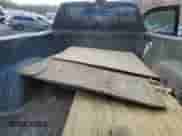 2005 Chevrolet Silverado 1500 z VIN 1GCEC14X05Z224219, wystawiony jako Copart lot #49984315 z przebiegiem Nie podano mil oraz Szkoda całkowita • Salvage title. Historia ofert i sprzedaży dostępna na DreamBid. Obrazek 10.