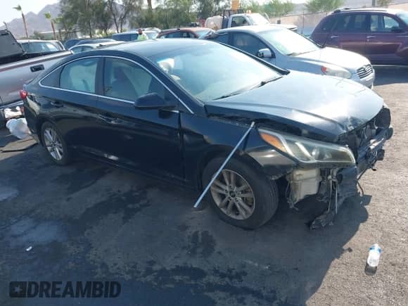 2015 Hyundai Sonata SE с VIN 5NPE24AFXFH003929, выставлен на аукционе IAAI как лот 42759190 с пробегом 173 366 миль миль и . История ставок и продаж доступна на DreamBid. Изображение 1.