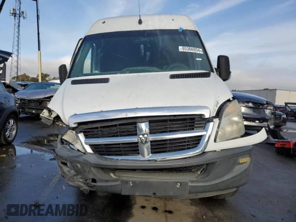 2007 Dodge Sprinter with VIN WD0PE745375185065, listed as a Copart auction lot 85366934 with 379,009 mi miles and Clean title. Bid and sale history available at DreamBid. Image 5.