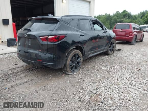 2021 Chevrolet Blazer RS с VIN 3GNKBERS9MS553482, выставлен на аукционе IAAI как лот 42502133 с пробегом 103 077 миль миль и . История ставок и продаж доступна на DreamBid. Изображение 4.