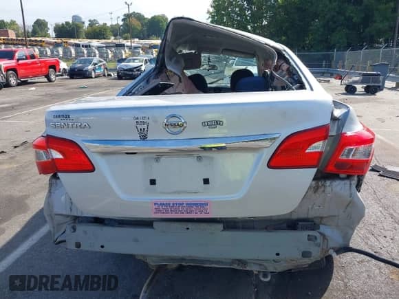 2019 Nissan Sentra S с VIN 3N1AB7AP8KY429238, выставлен на аукционе IAAI как лот 43247486 с пробегом Не указан миль и . История ставок и продаж доступна на DreamBid. Изображение 16.