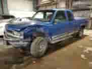 1997 Chevrolet Silverado 2500 z VIN 1GCGK29J7VE241077, wystawiony jako Copart lot #43543075 z przebiegiem 221 466 mil mil oraz Szkoda całkowita • Salvage title. Historia ofert i sprzedaży dostępna na DreamBid. Obrazek 1.