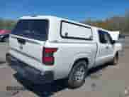 2024 Nissan Frontier S z VIN 1N6ED1CL2RN671303, wystawiony jako IAAI lot #42165483 z przebiegiem 13 654 mil mil oraz . Historia ofert i sprzedaży dostępna na DreamBid. Obrazek 4.