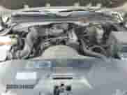 2002 GMC Sierra 1500 z VIN 1GTEC14W72Z334848, wystawiony jako Copart lot #59733325 z przebiegiem 213 155 mil mil oraz Szkoda całkowita • Salvage title. Historia ofert i sprzedaży dostępna na DreamBid. Obrazek 11.