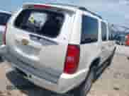 2013 Chevrolet Tahoe LTZ z VIN 1GNSKCE07DR266766, wystawiony jako IAAI lot #39812395 z przebiegiem 146 366 mil mil oraz . Historia ofert i sprzedaży dostępna na DreamBid. Obrazek 4.