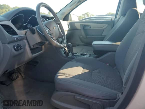 2015 Chevrolet Traverse LS z VIN 1GNKVFED4FJ242230, wystawiony jako Copart lot #84579745 z przebiegiem 101 616 mil mil oraz Czysty tytuł • Clean title. Historia ofert i sprzedaży dostępna na DreamBid. Obrazek 7.