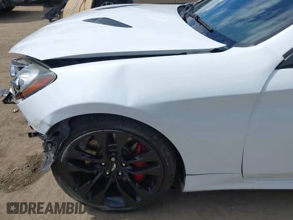 2015 Hyundai Genesis Coupe Ultimate with VIN KMHHU6KJXFU123916, listed as a IAAI auction lot 43300531 with 83,964 mi miles and . Bid and sale history available at DreamBid. Image 18.