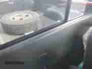 1999 Chevrolet Silverado 1500 LS z VIN 1GCEC14W8XZ187477, wystawiony jako IAAI lot #43217429 z przebiegiem 394 436 mil mil oraz . Historia ofert i sprzedaży dostępna na DreamBid. Obrazek 8.