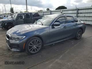 2020 BMW 3 Series 330i с VIN 3MW5R1J00L8B30156, выставлен на аукционе Copart как лот 85883085 с пробегом 62 024 миль миль и На запчасти • Non repairable. История ставок и продаж доступна на DreamBid. Изображение 1.