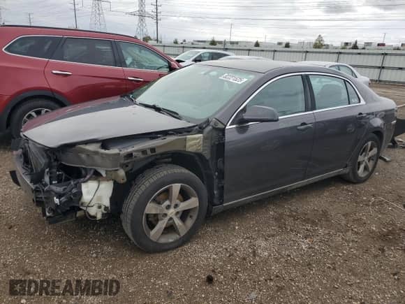 2011 Chevrolet Malibu 1LT z VIN 1G1ZC5EU4BF341739, wystawiony jako Copart lot #82221525 z przebiegiem 137 194 mil mil oraz Szkoda całkowita • Salvage title. Historia ofert i sprzedaży dostępna na DreamBid. Obrazek 1.