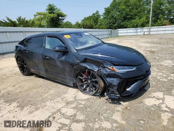 2024 Lamborghini Urus S with VIN ZPBUB3ZL8RLA33892, listed as a Copart auction lot 67140335 with Not provided miles and Salvage title. Bid and sale history available at DreamBid. Image 4.