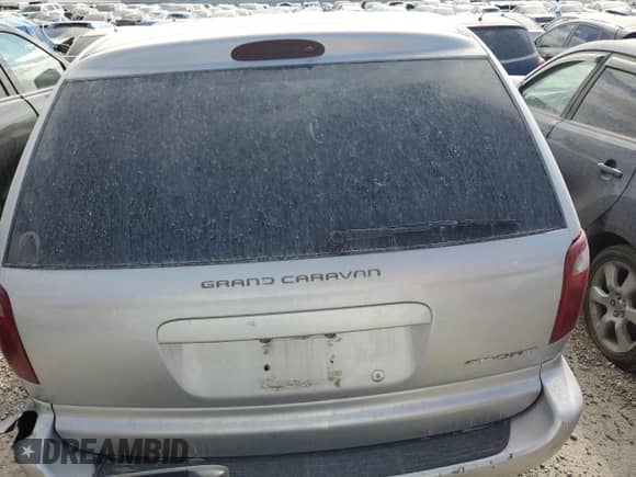 2001 Dodge Caravan Sport z VIN 2B4GP443X1R268449, wystawiony jako Copart lot #65857365 z przebiegiem Nie podano mil oraz Nie do naprawy • Non repairable. Historia ofert i sprzedaży dostępna na DreamBid. Obrazek 6.