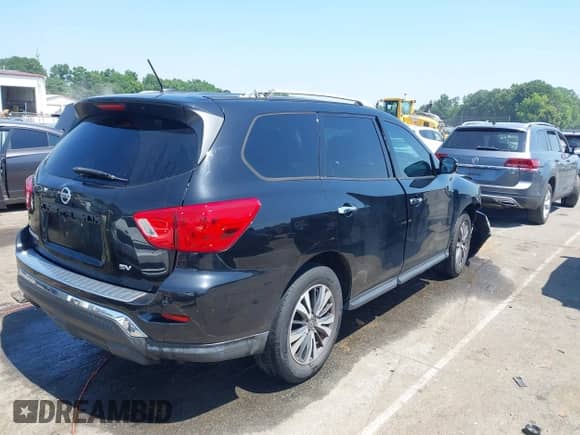 2017 Nissan Pathfinder SV with VIN 5N1DR2MN6HC662101, listed as a IAAI auction lot 42558887 with 189,313 mi miles and . Bid and sale history available at DreamBid. Image 4.
