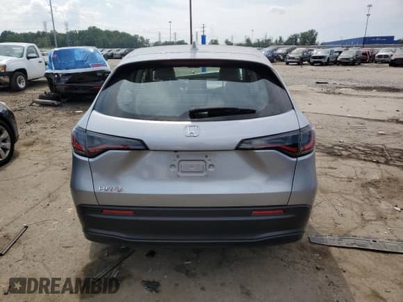 2023 Honda HR-V LX z VIN 3CZRZ2H34PM733581, wystawiony jako Copart lot #68426505 z przebiegiem Nie podano mil oraz Czysty tytuł • Clean title. Historia ofert i sprzedaży dostępna na DreamBid. Obrazek 6.