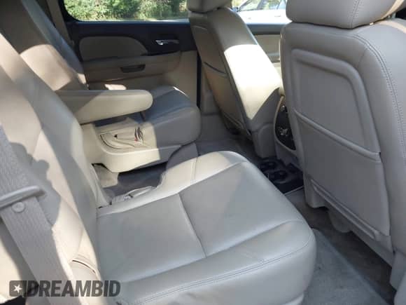 2010 Chevrolet Tahoe LTZ with VIN 1GNUKCE0XAR174233, listed as a IAAI auction lot 43380569 with 149,369 mi miles and . Bid and sale history available at DreamBid. Image 8.